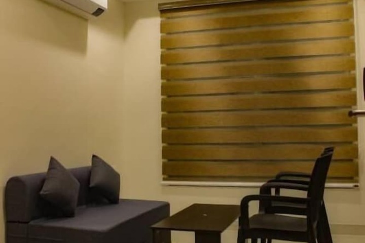 Room 4 of 6