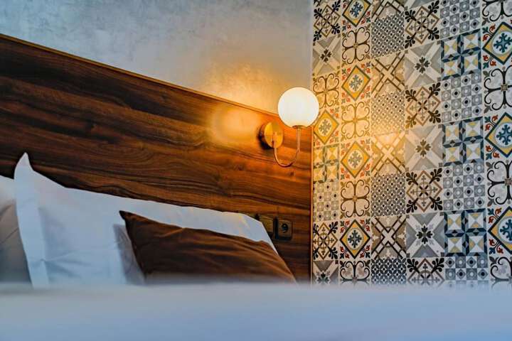 Room 32 of 53