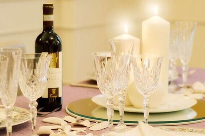 Dining 40 of 77