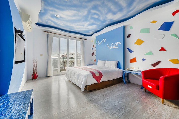 Room 28 of 91
