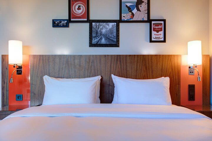 Room 5 of 61