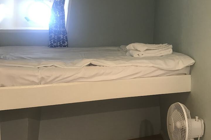 Room 11 of 50