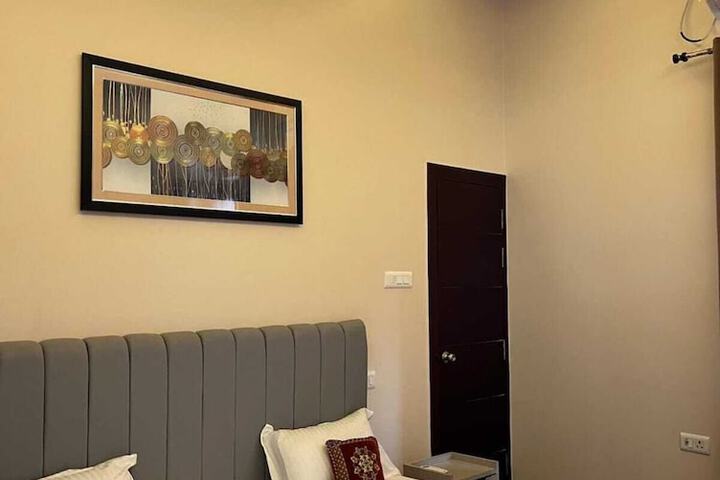 Room 20 of 77