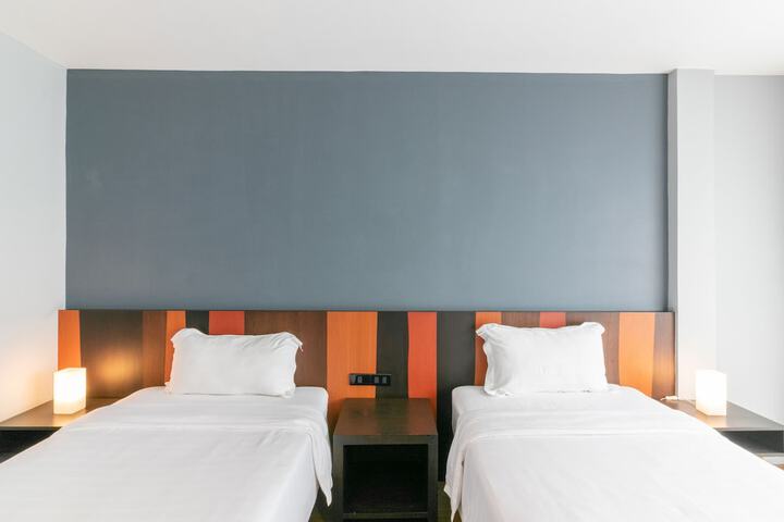 Room 13 of 60