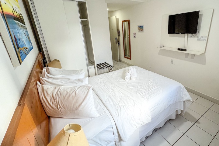 Room 3 of 34