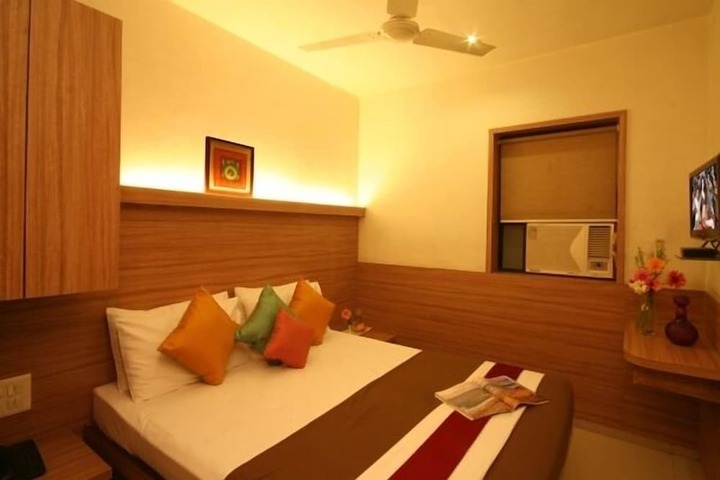 Room 6 of 15