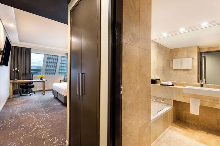 Room 10 of 53