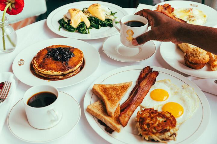 Breakfast/Coffee Service 26 of 35