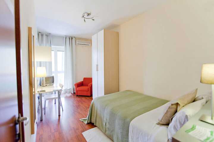 Room 2 of 52