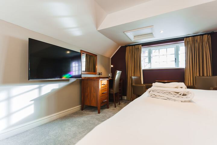 Room 14 of 37