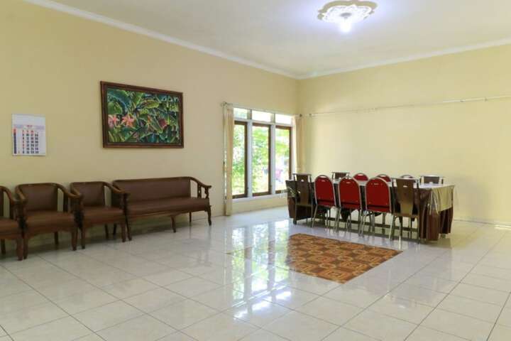 Room 44 of 65
