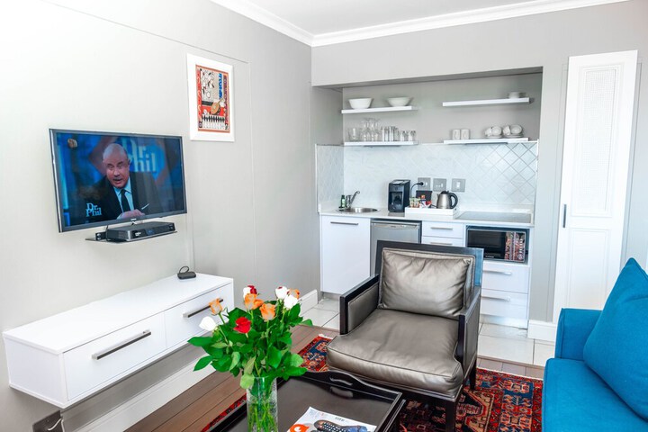 Room 62 of 168