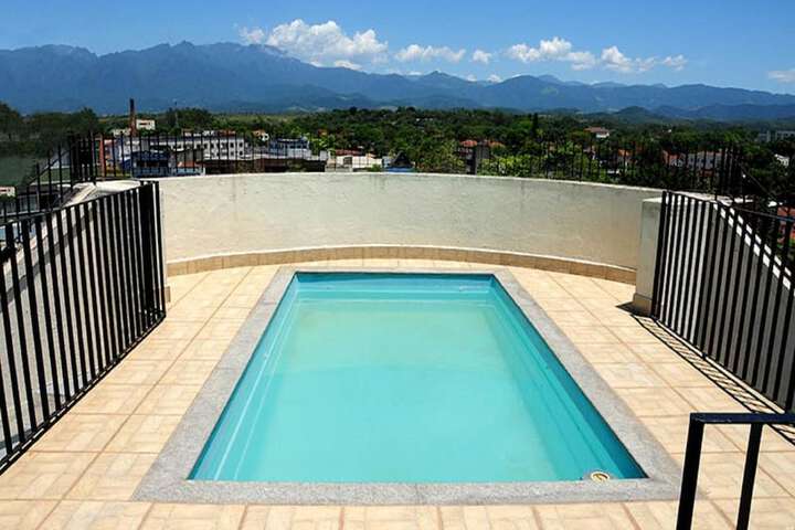 Pool 23 of 48