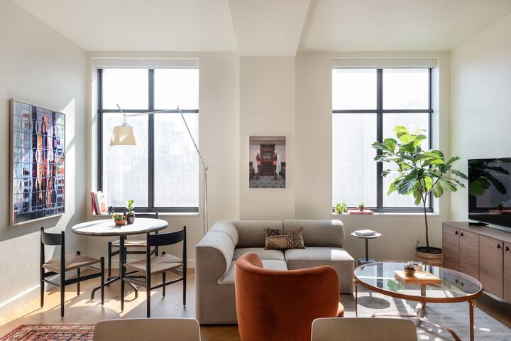 Room 25 of 65