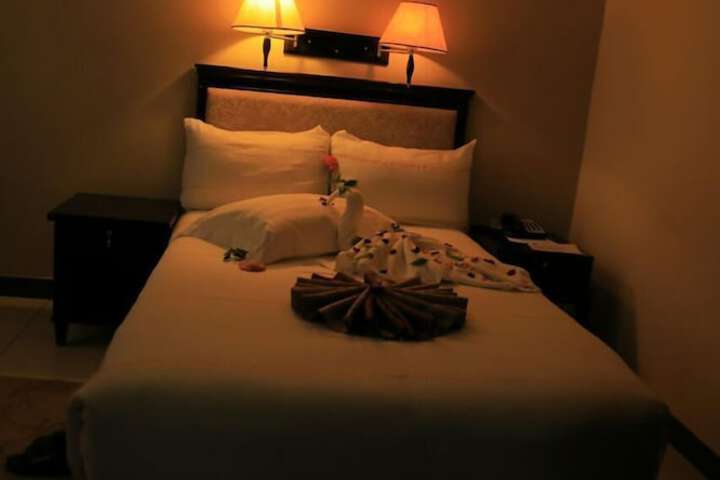 Room 21 of 35
