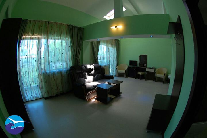 Room 30 of 49