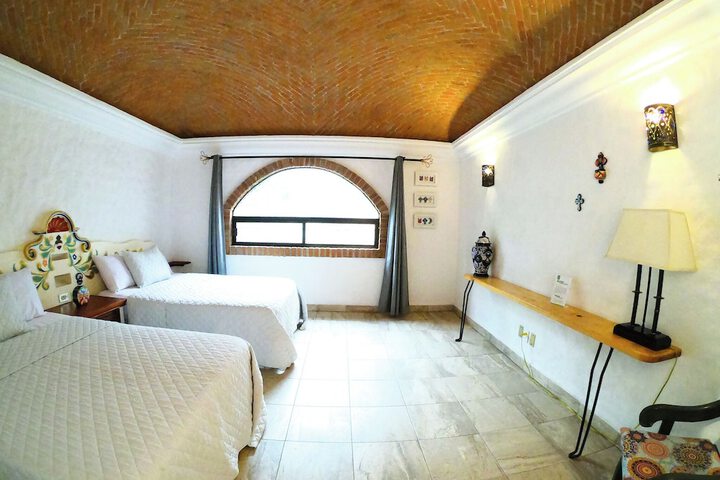 Room 35 of 149