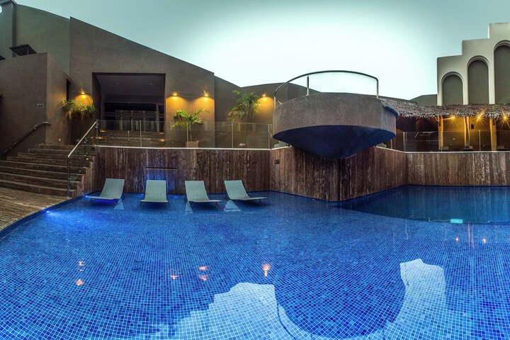 Pool 42 of 83