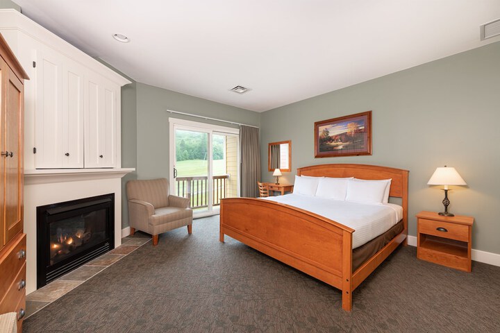 1 King Bed (11 of 22)