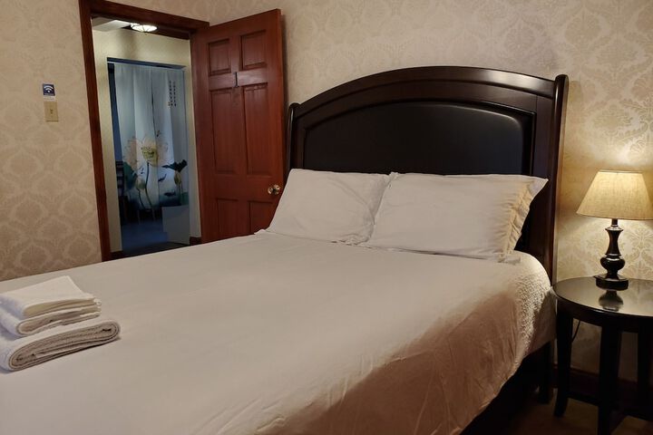 Room 8 of 63