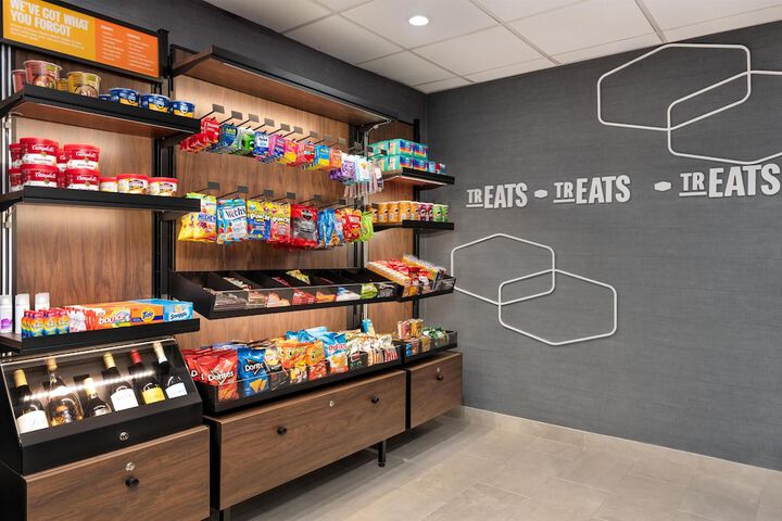 Snack bar