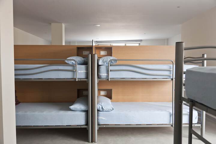 Room 4 of 35