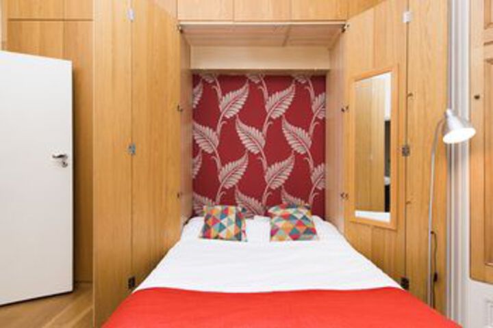 Room 9 of 22