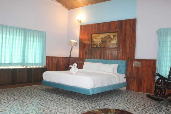 Room 4 of 20