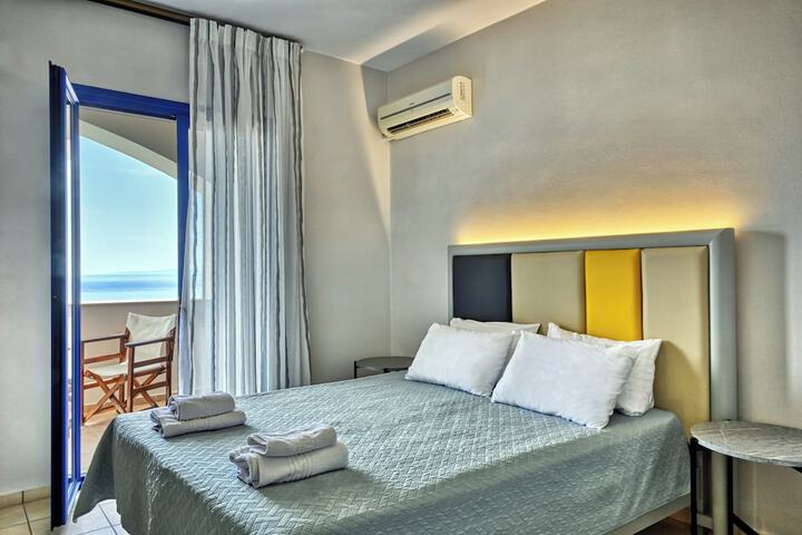 Room 21 of 74