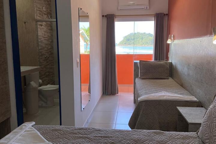 Room 15 of 193