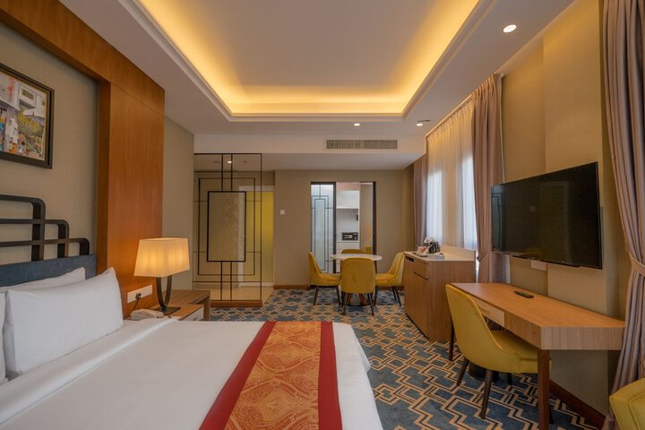 Room 17 of 44