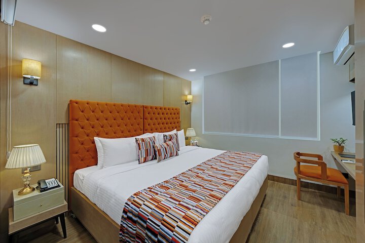 Room 4 of 26