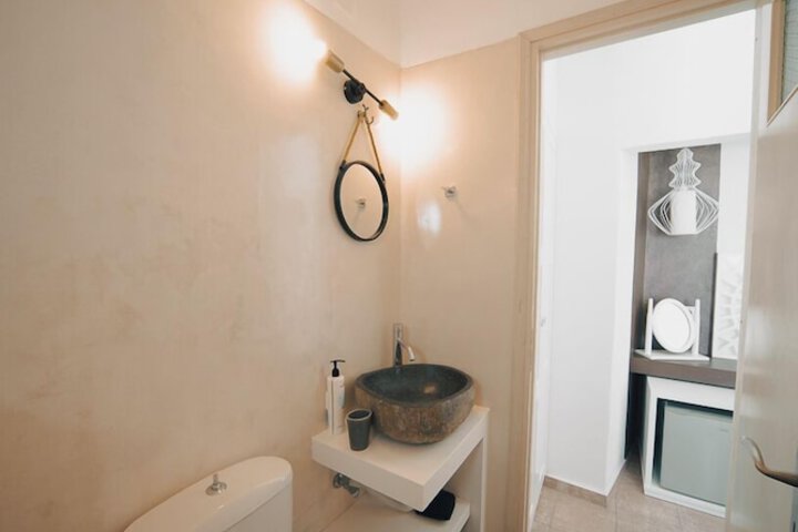 Room 145 of 188