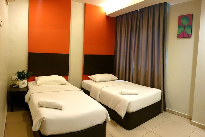 Room 18 of 35