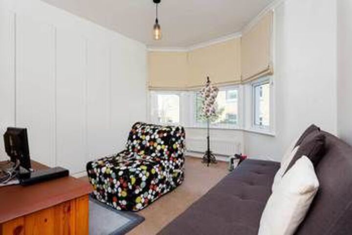 Room 10 of 26