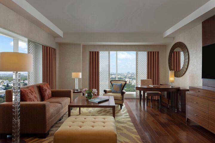 Room 43 of 128