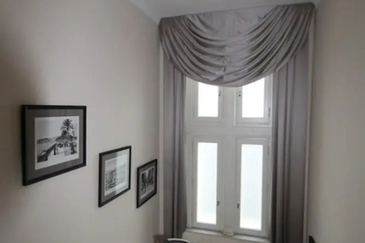 Room 12 of 19