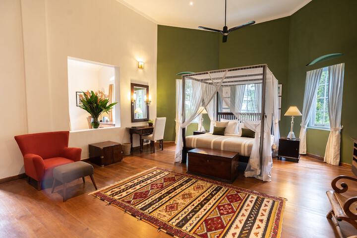 Room 3 of 21