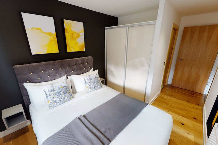 Room 75 of 296