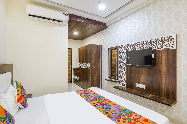 Room 14 of 27