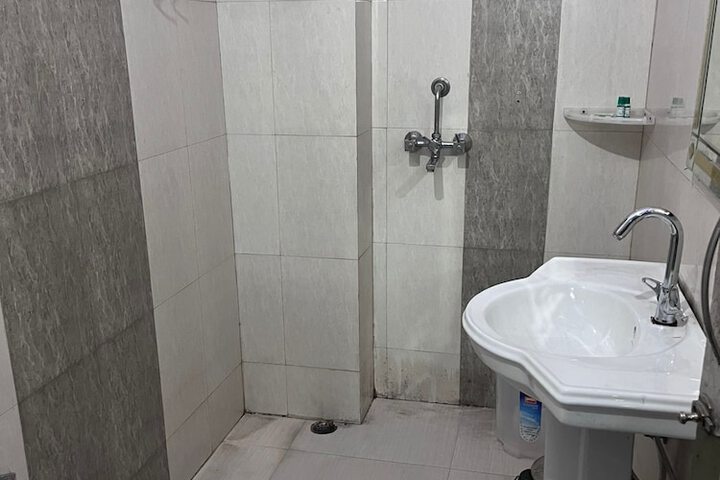 Room 20 of 32