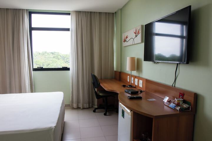 Room 9 of 38