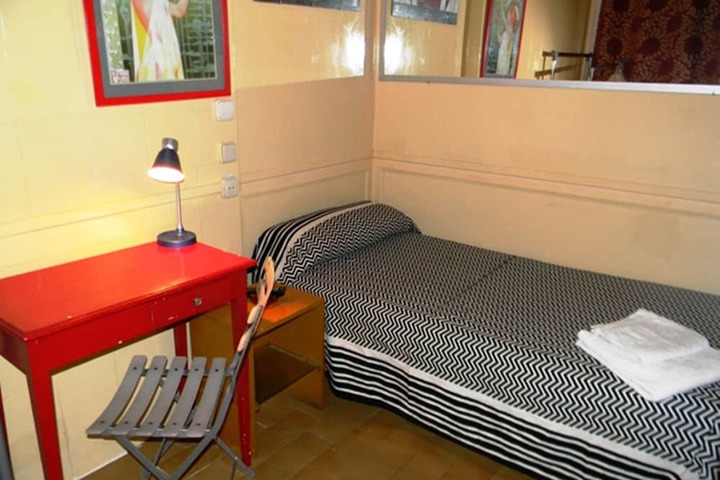 Room 13 of 67