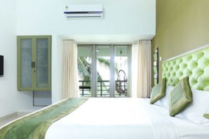 Room 30 of 53