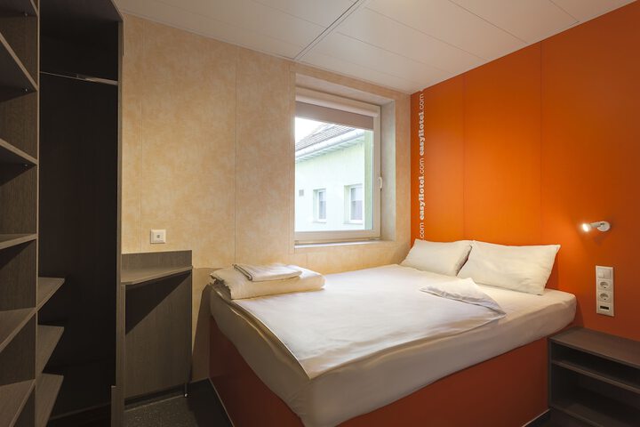 Room 30 of 57
