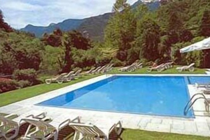 Pool 13 of 26
