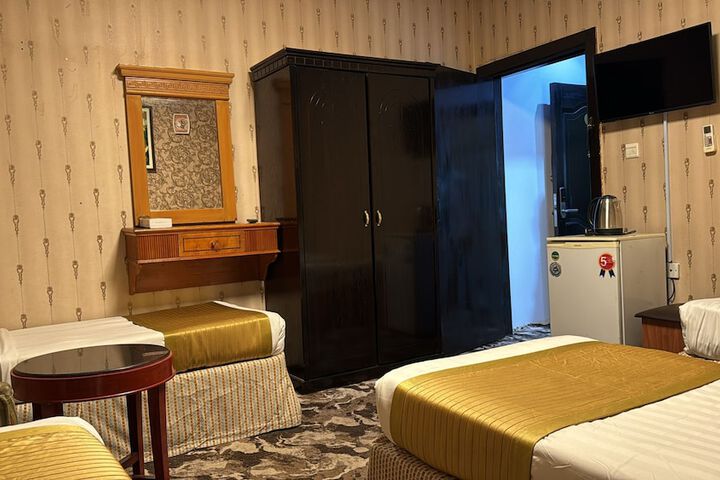Room 19 of 49