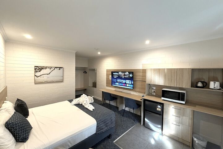 Room 14 of 24