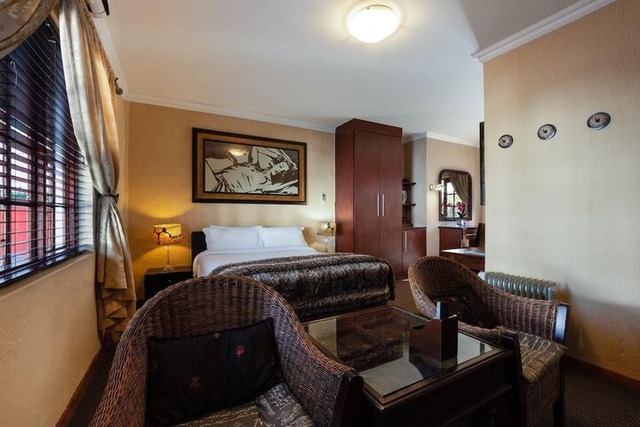Room 12 of 36