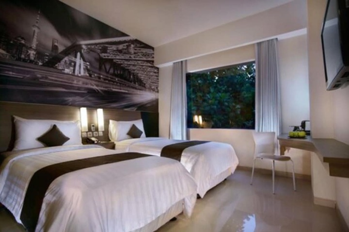 Room 4 of 17
